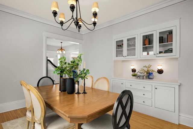 2418 Pillsbury Avenue S, Minneapolis, MN 55404