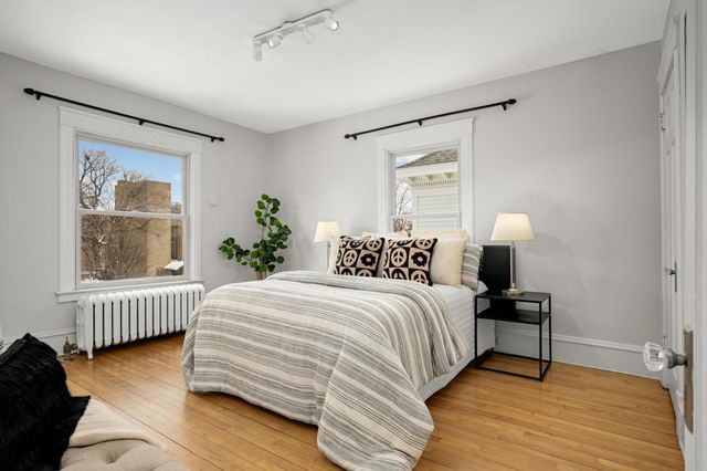 2418 Pillsbury Avenue S, Minneapolis, MN 55404