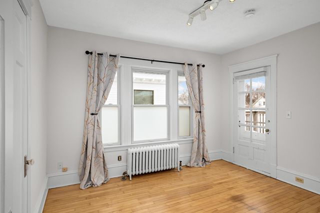 2418 Pillsbury Avenue S, Minneapolis, MN 55404