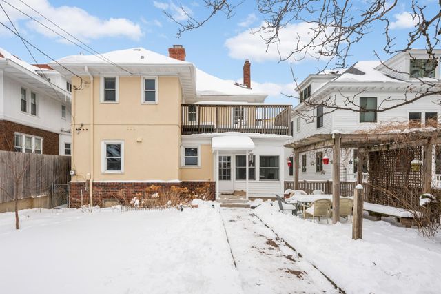 2418 Pillsbury Avenue S, Minneapolis, MN 55404