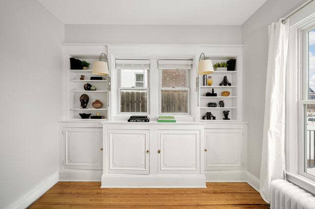 2418 Pillsbury Avenue S, Minneapolis, MN 55404