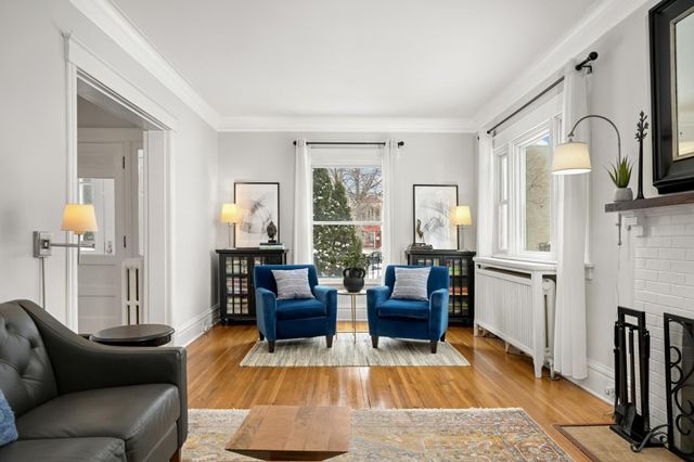 2418 Pillsbury Avenue S, Minneapolis, MN 55404