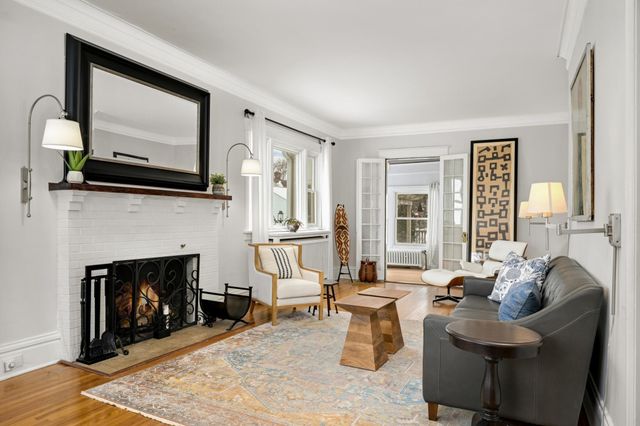 2418 Pillsbury Avenue S, Minneapolis, MN 55404