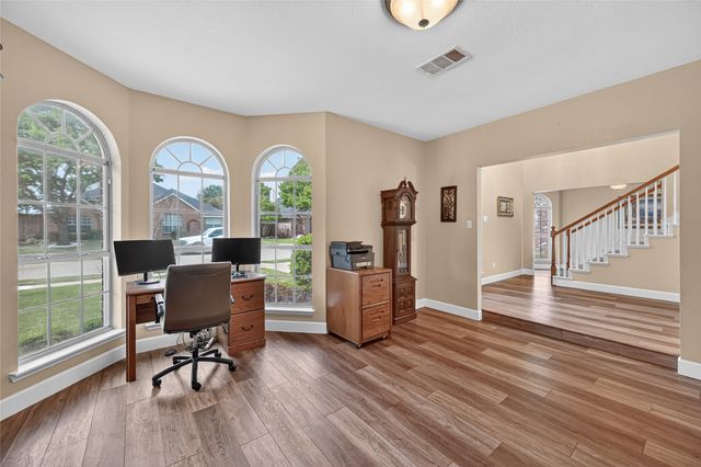 757 Summit Run, Lewisville, TX 75077