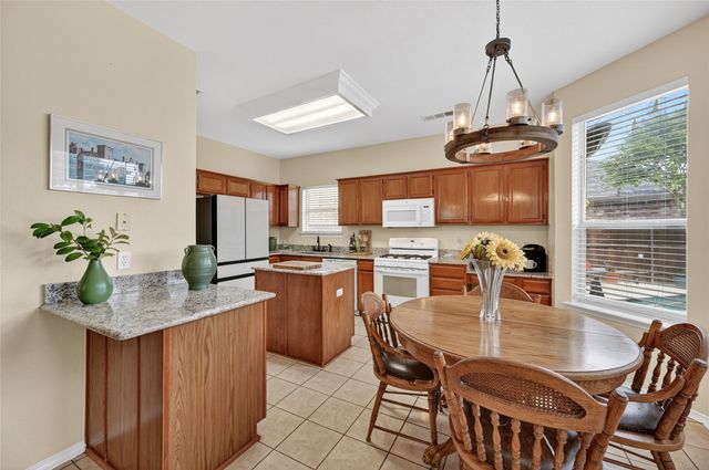 757 Summit Run, Lewisville, TX 75077