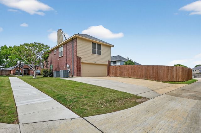 757 Summit Run, Lewisville, TX 75077