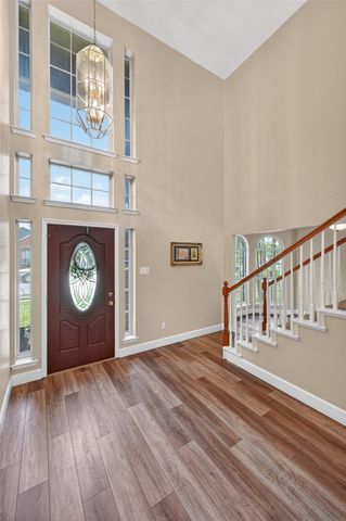 757 Summit Run, Lewisville, TX 75077