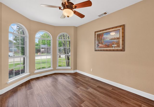 757 Summit Run, Lewisville, TX 75077