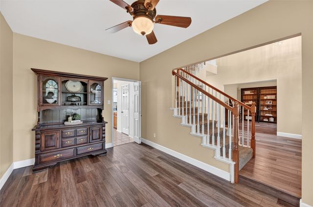 757 Summit Run, Lewisville, TX 75077