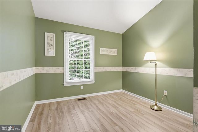 339 DAVIS AVE SW, Leesburg, VA 20175