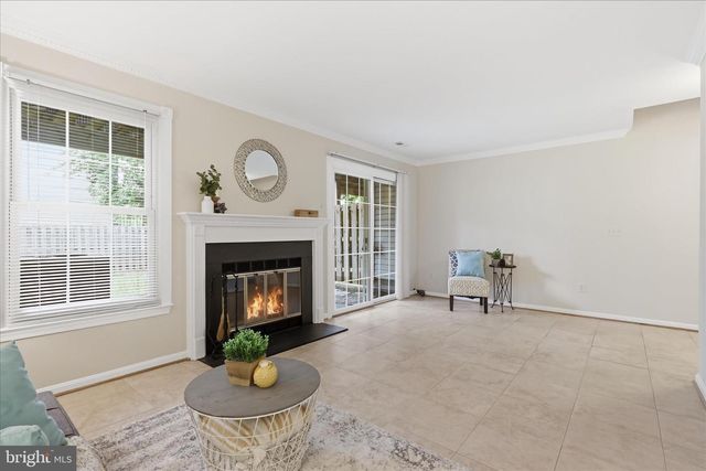 339 DAVIS AVE SW, Leesburg, VA 20175