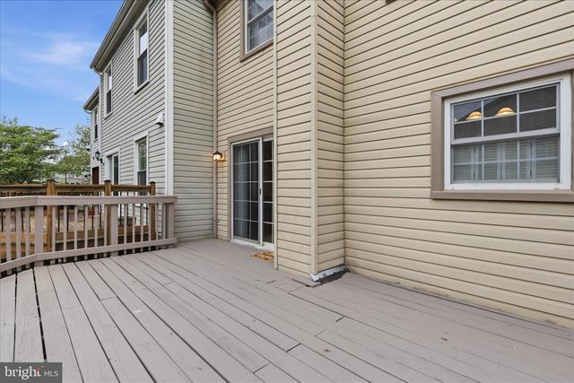 339 DAVIS AVE SW, Leesburg, VA 20175