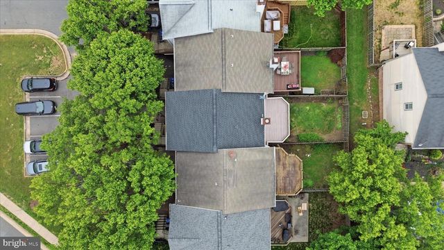 339 DAVIS AVE SW, Leesburg, VA 20175