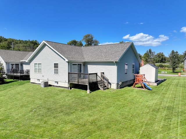 8 Quincy Stowell Court, Saugerties, NY 12477
