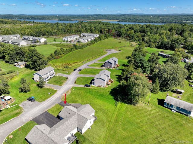 8 Quincy Stowell Court, Saugerties, NY 12477