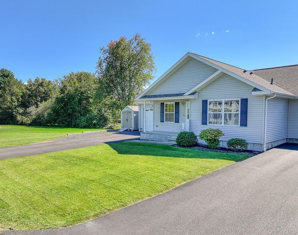 8 Quincy Stowell Court, Saugerties, NY 12477