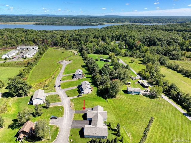 8 Quincy Stowell Court, Saugerties, NY 12477
