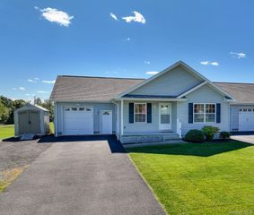 8 Quincy Stowell Court, Saugerties, NY 12477