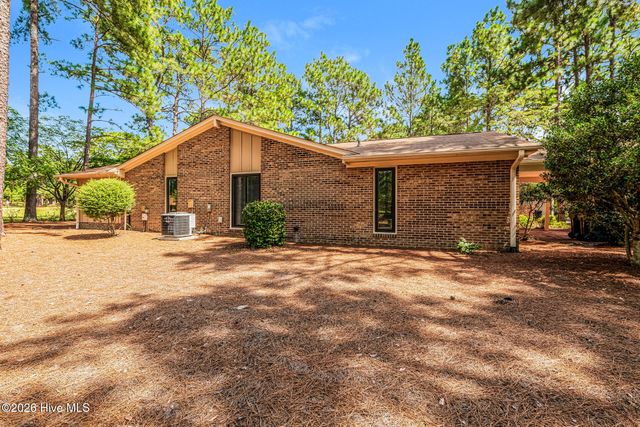 909 Satinwood Court, Southern Pines, NC 28387