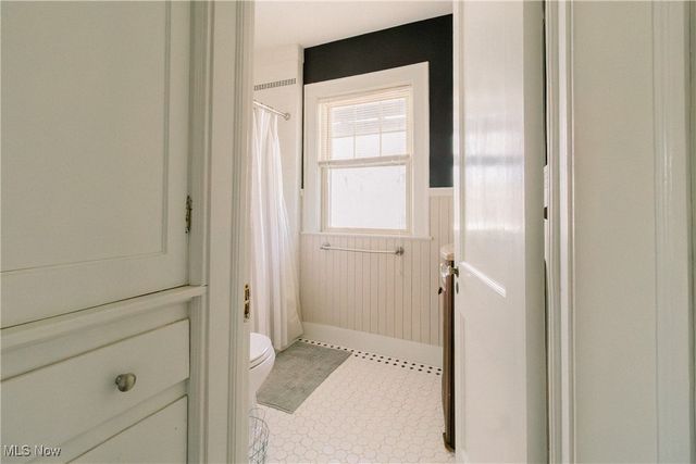 3085 Essex Road, Cleveland Heights, OH 44118