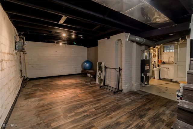 3085 Essex Road, Cleveland Heights, OH 44118