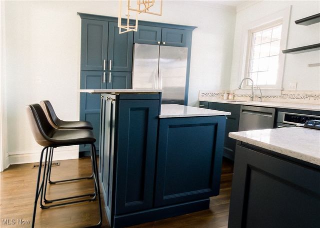 3085 Essex Road, Cleveland Heights, OH 44118