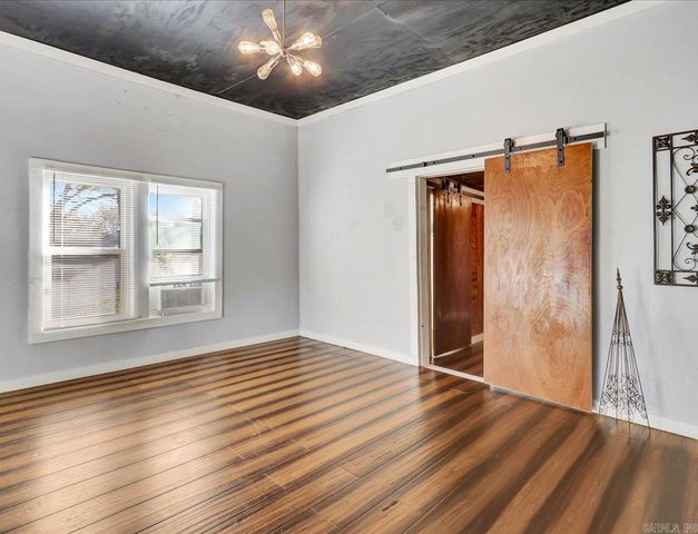 503 Beard St, Hot Springs, AR 71913