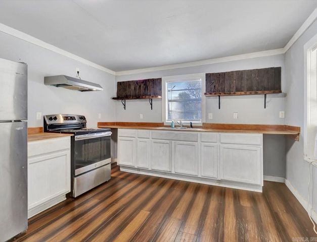 503 Beard St, Hot Springs, AR 71913