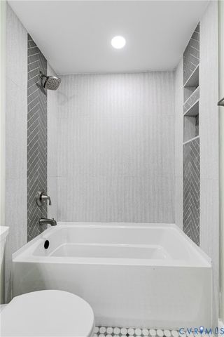 2109 E Marshall St, Richmond, VA 23223