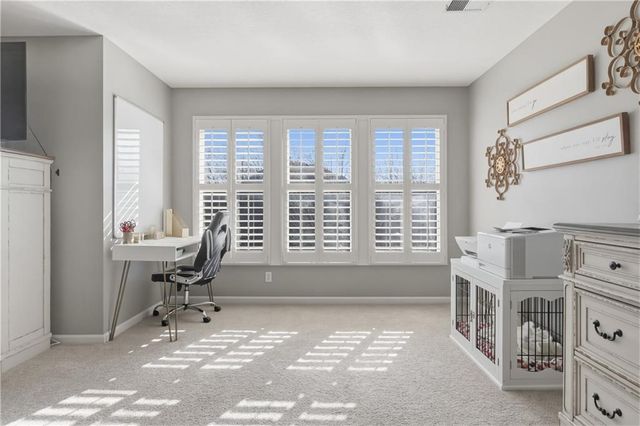 5827 MANOR Lane, Parkville, MO 64152