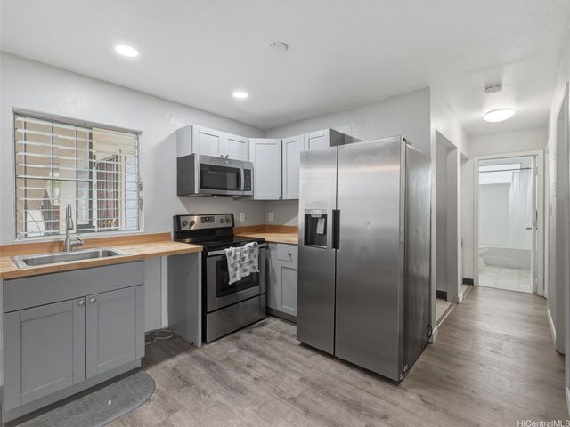 329 Olive Avenue 202, Wahiawa, HI 96786