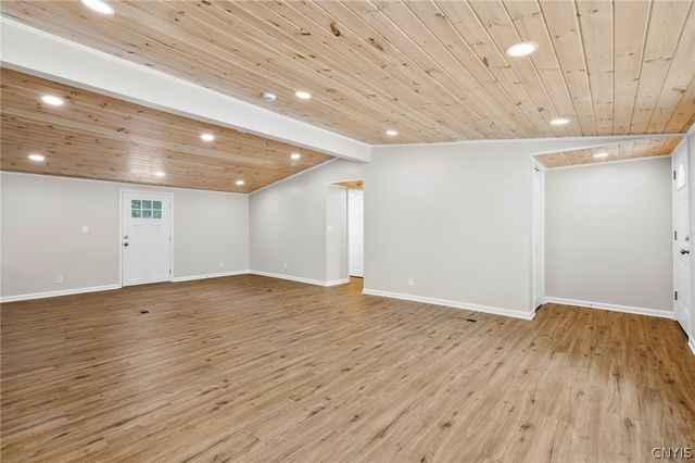 808 Mcclanathan Avenue, Vienna, NY 13308