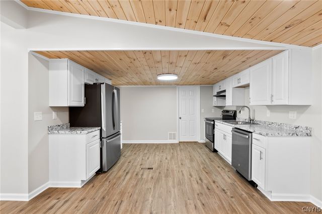 808 Mcclanathan Avenue, Vienna, NY 13308