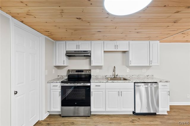 808 Mcclanathan Avenue, Vienna, NY 13308