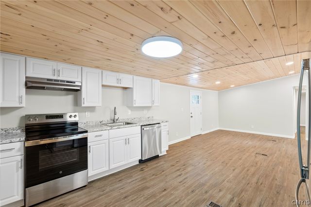 808 Mcclanathan Avenue, Vienna, NY 13308