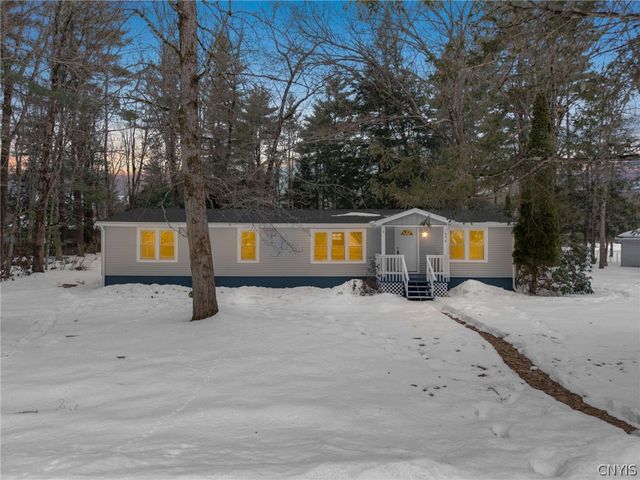 808 Mcclanathan Avenue, Vienna, NY 13308