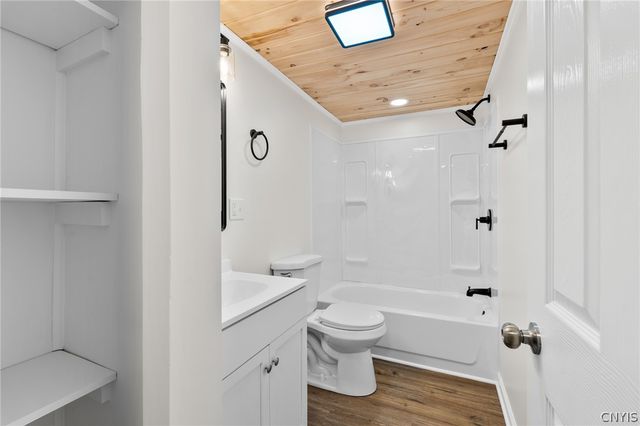 808 Mcclanathan Avenue, Vienna, NY 13308