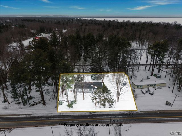 808 Mcclanathan Avenue, Vienna, NY 13308