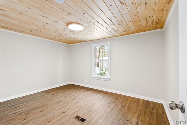 808 Mcclanathan Avenue, Vienna, NY 13308