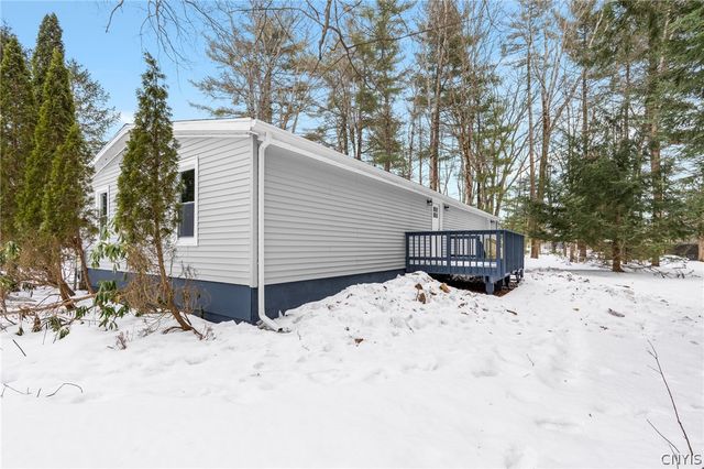 808 Mcclanathan Avenue, Vienna, NY 13308