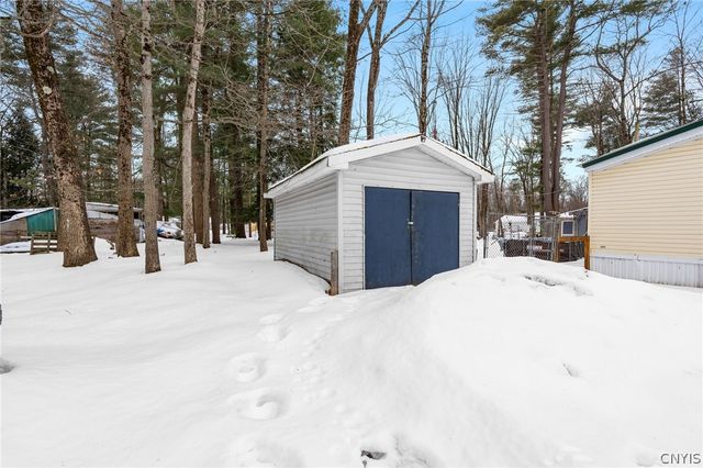 808 Mcclanathan Avenue, Vienna, NY 13308