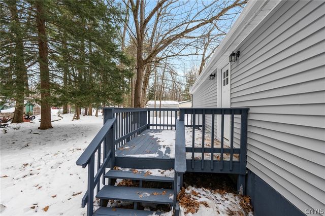 808 Mcclanathan Avenue, Vienna, NY 13308