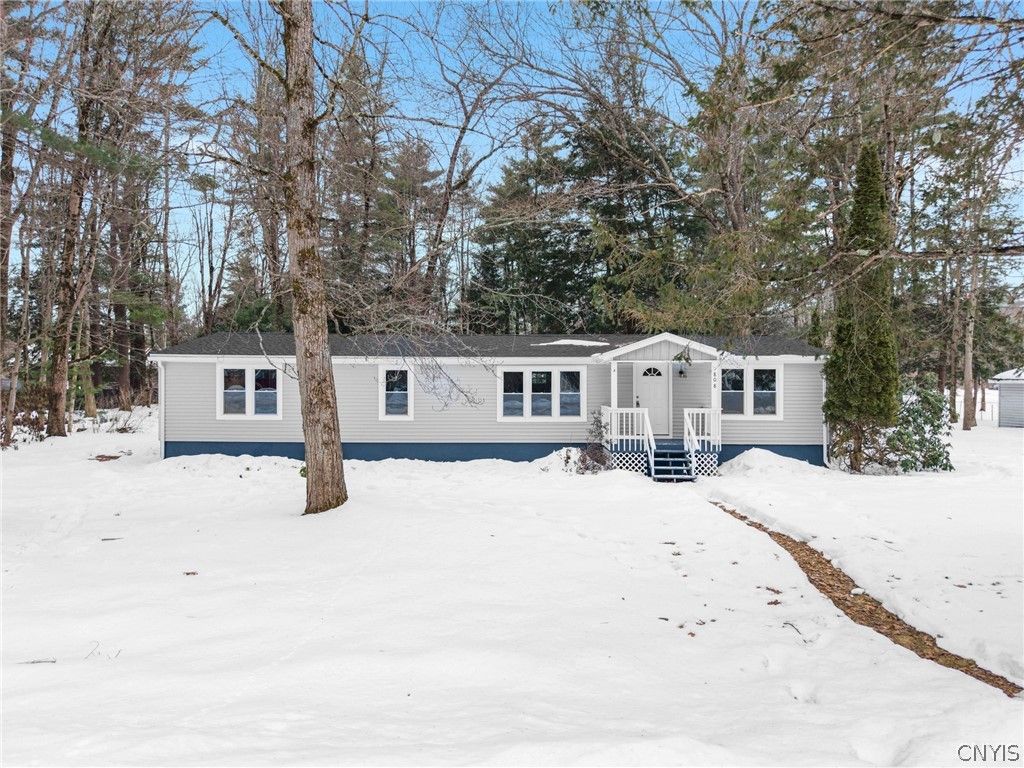 808 Mcclanathan Avenue, Vienna, NY 13308