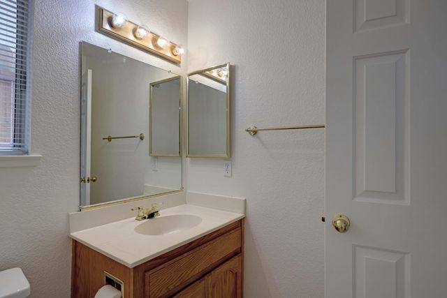 8314 Benjamin Dr, Antelope, CA 95843