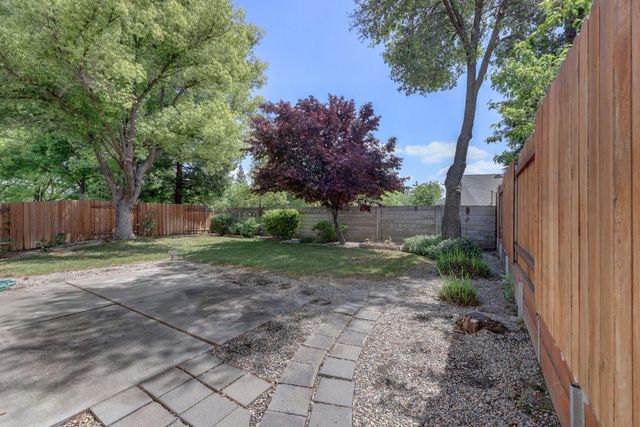 8314 Benjamin Dr, Antelope, CA 95843