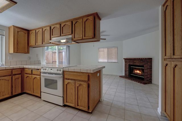 8314 Benjamin Dr, Antelope, CA 95843