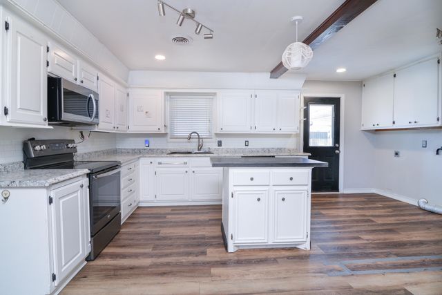 2511 FM 211, Wilson, TX 79381