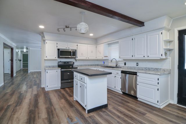 2511 FM 211, Wilson, TX 79381