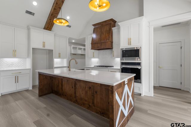 7715 Molina Drive, Tyler, TX 75704