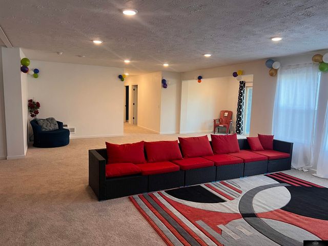 8636 N 169 Street, Bennington, NE 68007